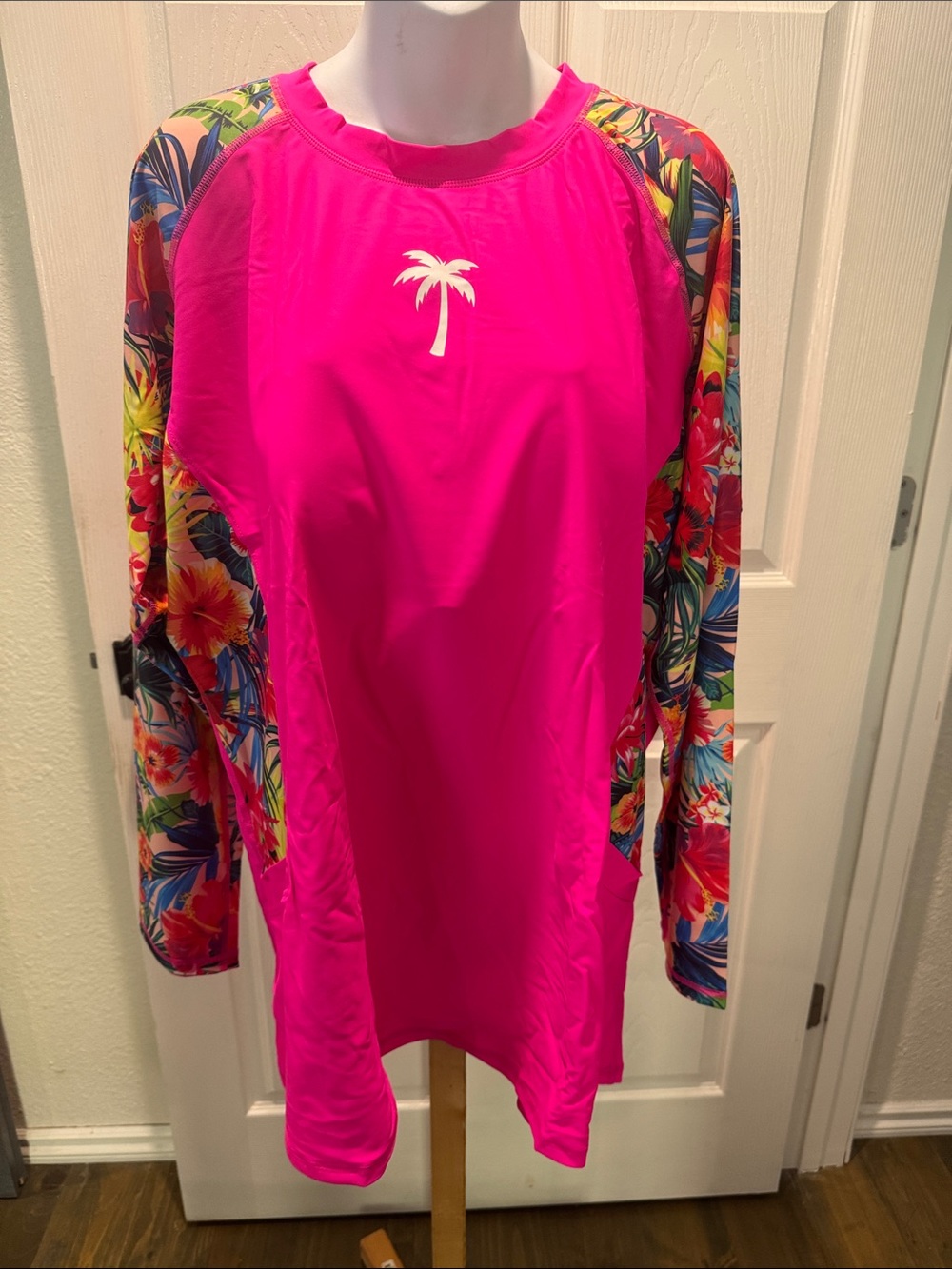 Hot Pink Tropical Sleeve Sun Guard with Palm Logo